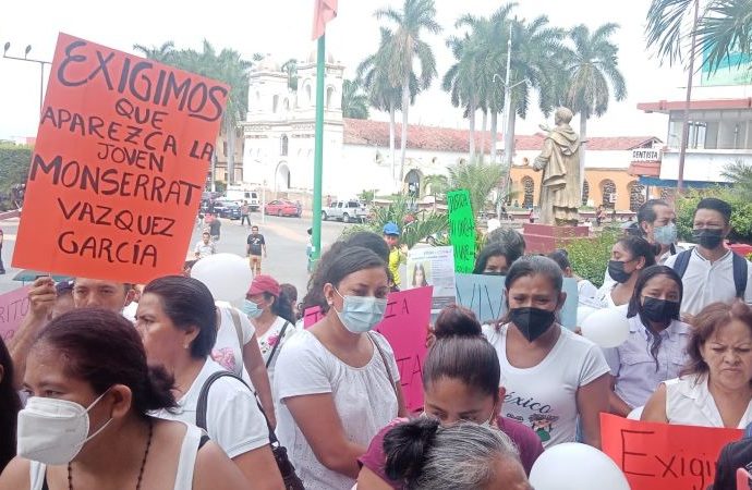 Familiares de una víctima de feminicidio y otra joven desaparecida, en Chiapas, exigen justicia