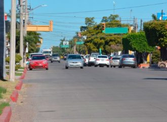 Policías detienen a turista desnudo en Avenida Quintana Roo