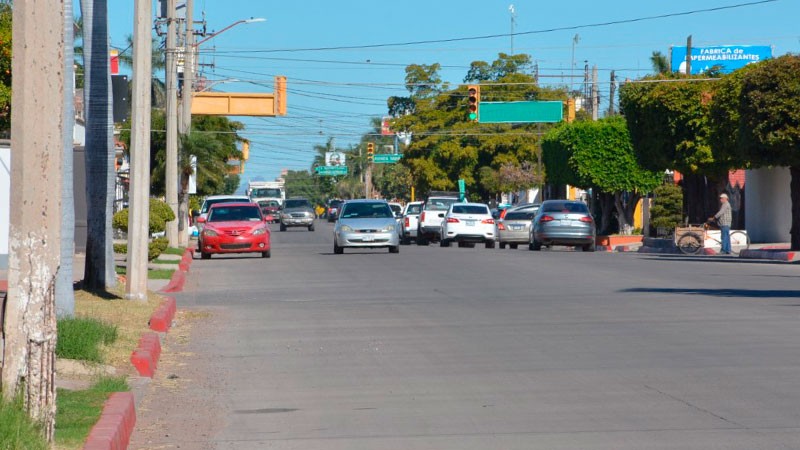 Policías detienen a turista desnudo en Avenida Quintana Roo