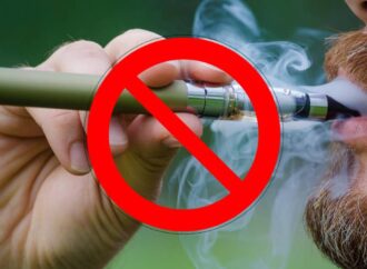 Cofepris desplegará operativos para prohibir la venta de vapeadores