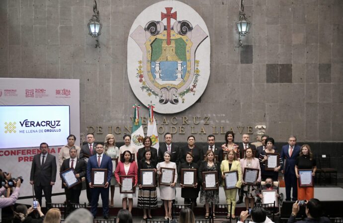 La telaraña de estas empresas fantasma cruza Veracruz y otros diez estados del país.