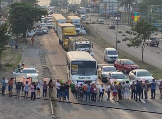 Bloquearon la carretera Federal Veracruz – Xalapa, para exigir aparición de un Estudiante, perteneciente al Tecnológico de Veracruz.