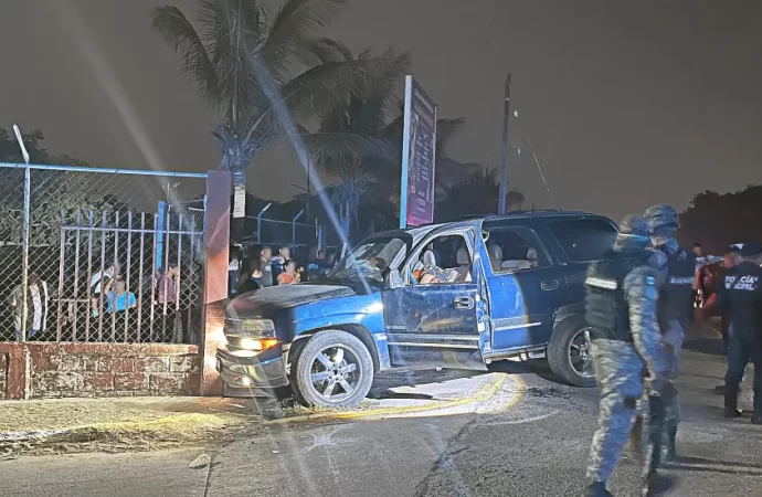 Comandante Sierra es ejecutado cuando salía de una fiesta en su camioneta en la carretera.