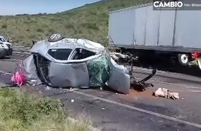 Fatal accidente registrado en el kilómetro 24+400 de la súpercarretera Cuacnopalan-Oaxaca, en el cual estuvieron involucrados varios vehículos