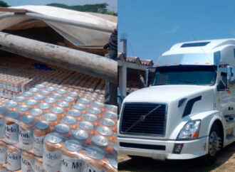 La Fiscalía General del Estado de Oaxaca aseguró un trailer cargado con latas de cerveza pirata.