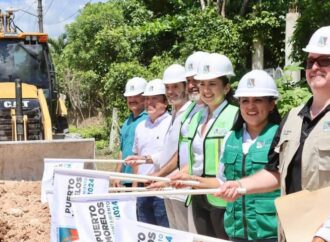 BLANCA MERARI DA EL BANDERAZO INICIAL  PARA LA PAVIMENTACIÓN DE CALLES EN LEONA VICARIO