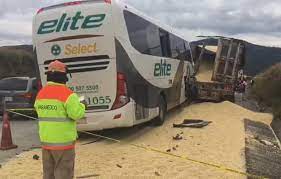 AUTOBÚS DE LA LÍNEA ÉLITE CAYÓ A BARRANCO DEJANDO 17 MUERTOS Y 22 HERIDOS, ESTO EN TEPIC