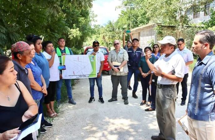 SE FORMAN COMITÉS DE CONTRALORÍA SOCIAL PARA VERIFICAR OBRAS DE PAVIMENTACIÓN EN LEONA VICARIO