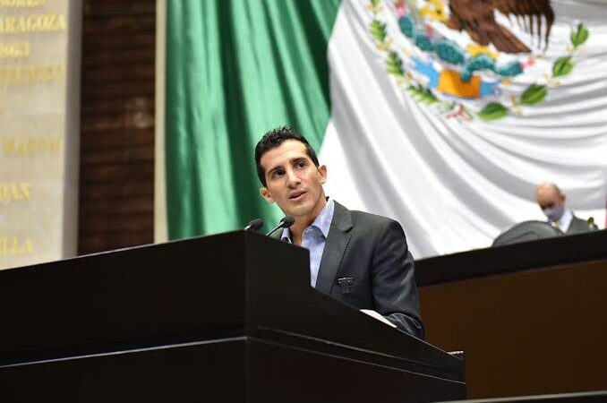 ROMMEL PACHECO CONFIRMA SU INTENCIÓN PARA GUBERNATURA DE YUCATÁN