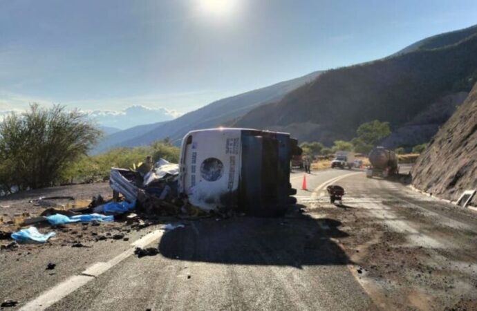 Grave accidente en la autopista Oaxaca-Cuacnopalan