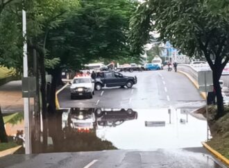 Graves inundaciones a causa de fuertes lluvias en Tabasco