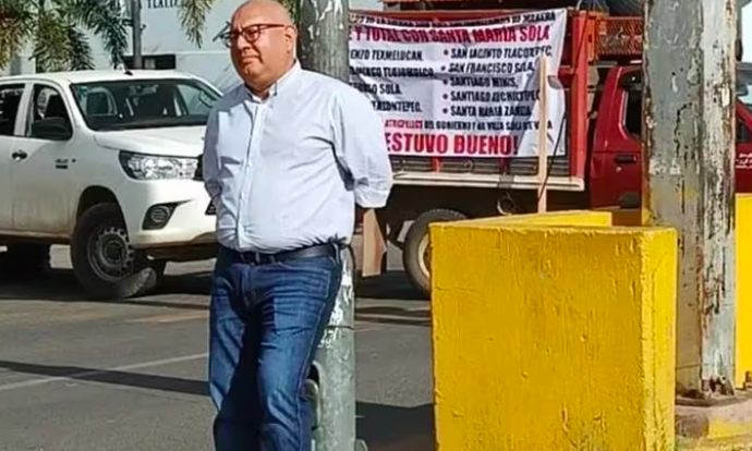 Amarran a un poste a funcionario de la Secretaria de Gobierno Estatal en Oaxaca