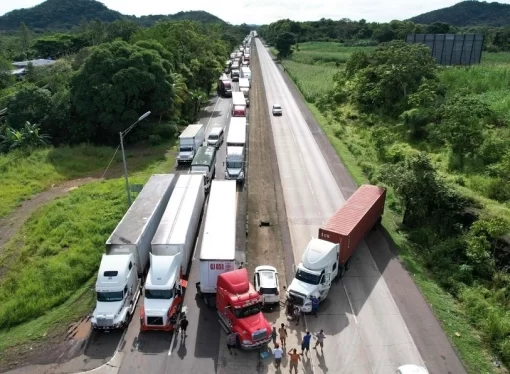 Cartel de Sinaloa bloquea carretera en Chiapas