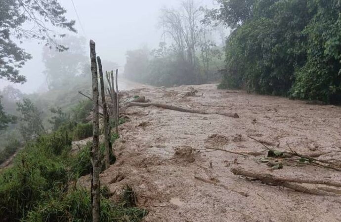 Las fuertes lluvias han causado deslaves en municipios de Chiapas