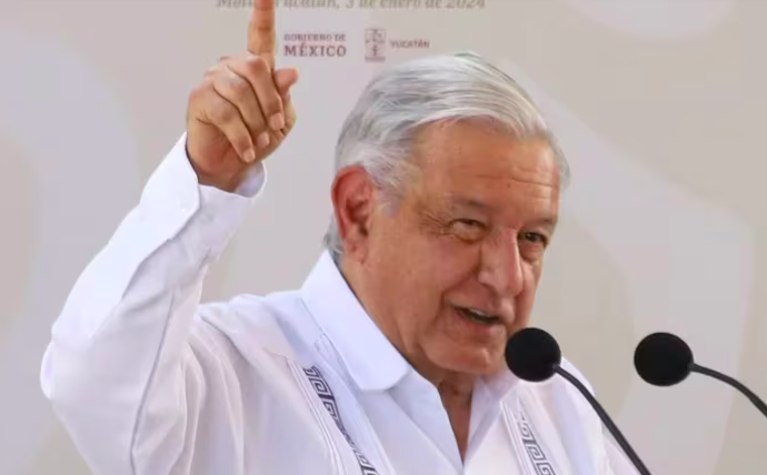 Proclaman a AMLO como «héroe nacional» en la visita que dio en Motul, Yucatán