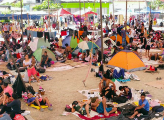 Una caravana migrante decide quedarse en Oaxaca para presionar a las autoridades