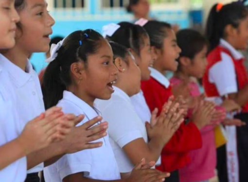 Escuela de Oaxaca promueve entre sus alumnos el aprender la lengua mazateca para preservarla