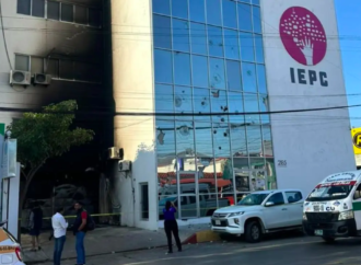 Lanzaron una bomba molotov al Instituto Electoral de Chiapas